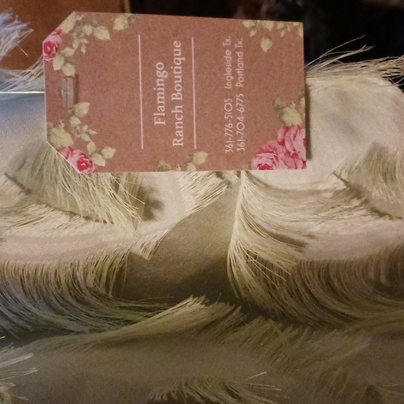 J C Sunny Lime Feather-Like Wrap One Size NWT - Picture 3 of 5